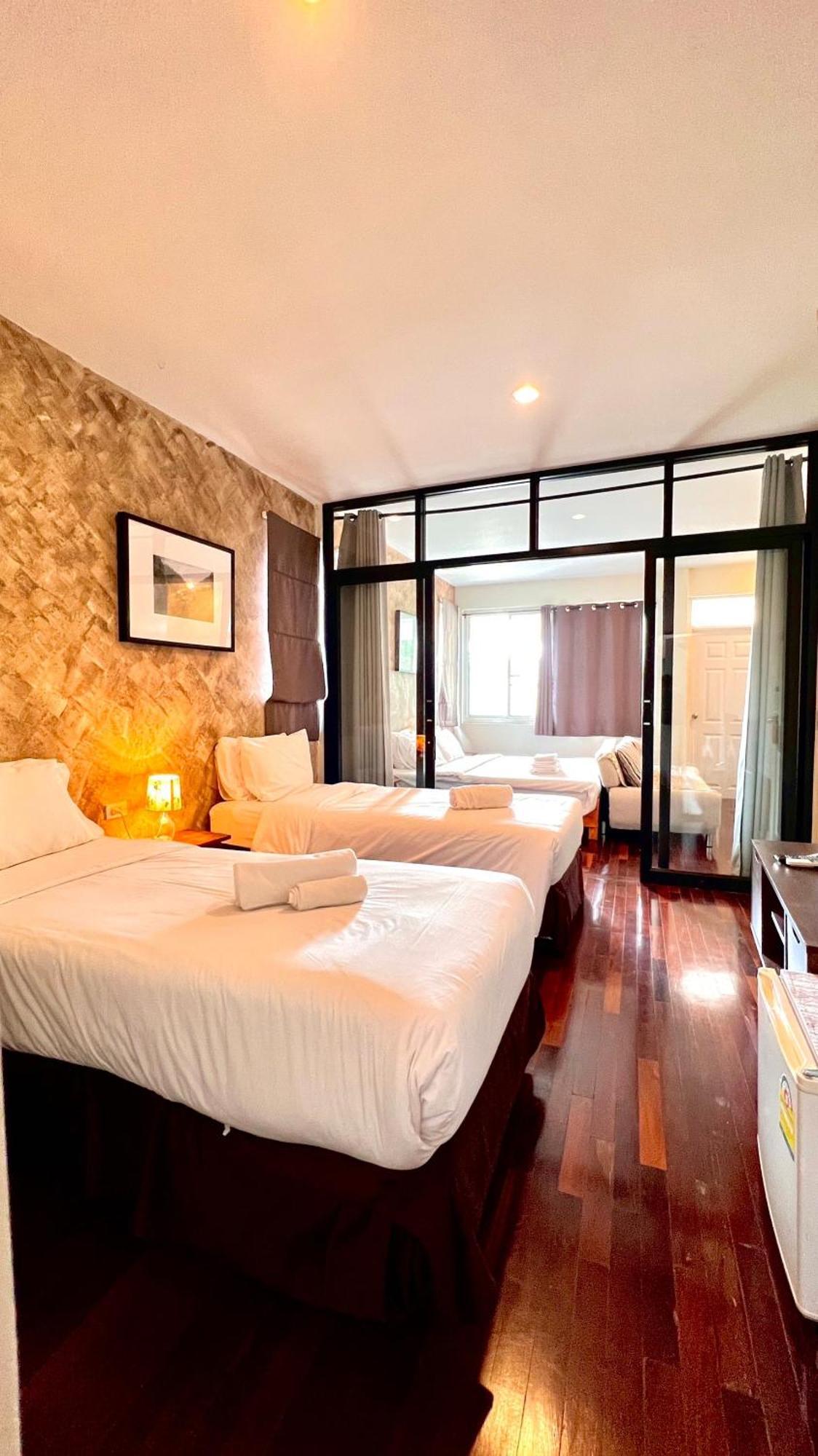 Udee Cozy Hotel Чиангмай Екстериор снимка