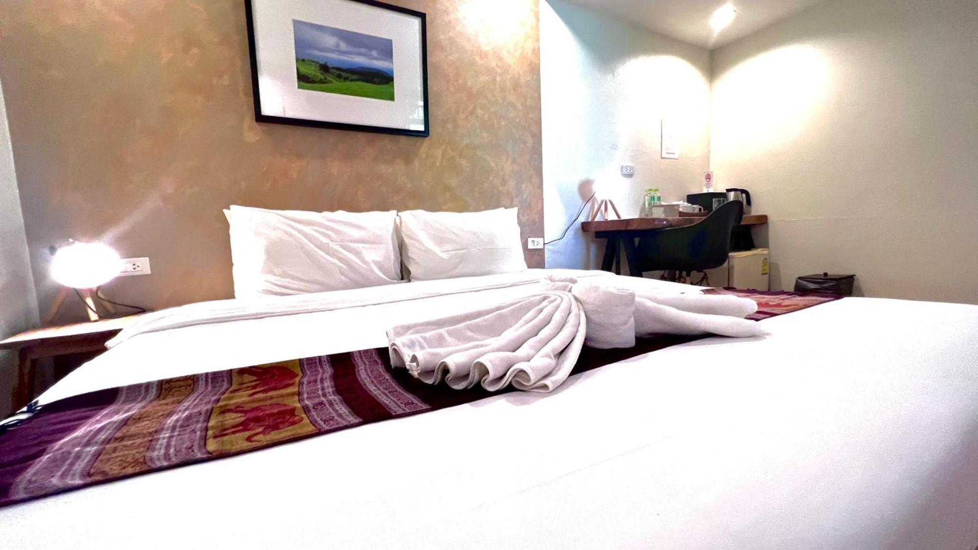 Udee Cozy Hotel Чиангмай Екстериор снимка