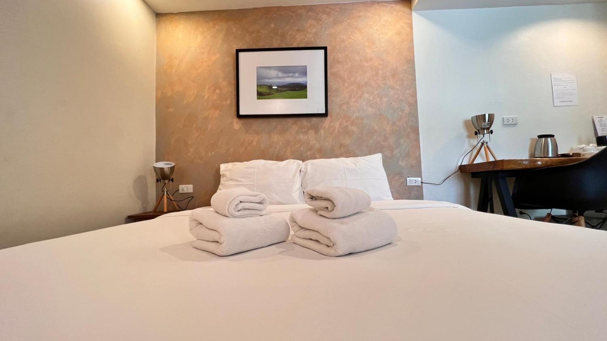 Udee Cozy Hotel Чиангмай Екстериор снимка